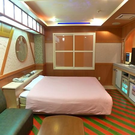 Resort Inn Golf Gotemba (Adults Only) Buitenkant foto